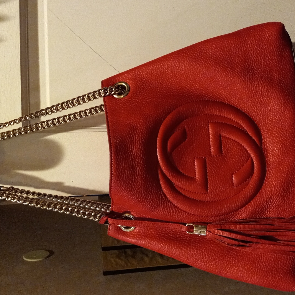 AUTHENTIC GUCCI RED POCKETBOOK AND MATCHING WALLET